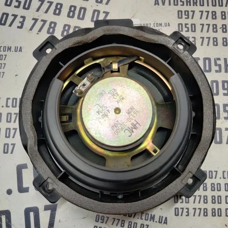 Динамік Hyundai Sonata IV (98-05) 2.0Б правий OEM 963303d500