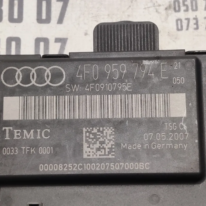 Блок комфорту Audi A6 C6 04-11 2.0TDI зад.пр. OEM 4f0959794e