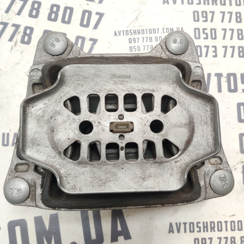 Подушка МКПП Audi A6 C6 (04-11) 2.0 TDI