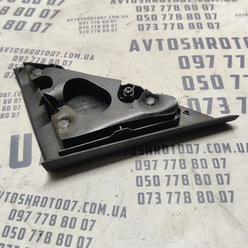 Накладка Hyundai Sonata IV 98-05 2.0Б Пд Лів OEM 8766138100