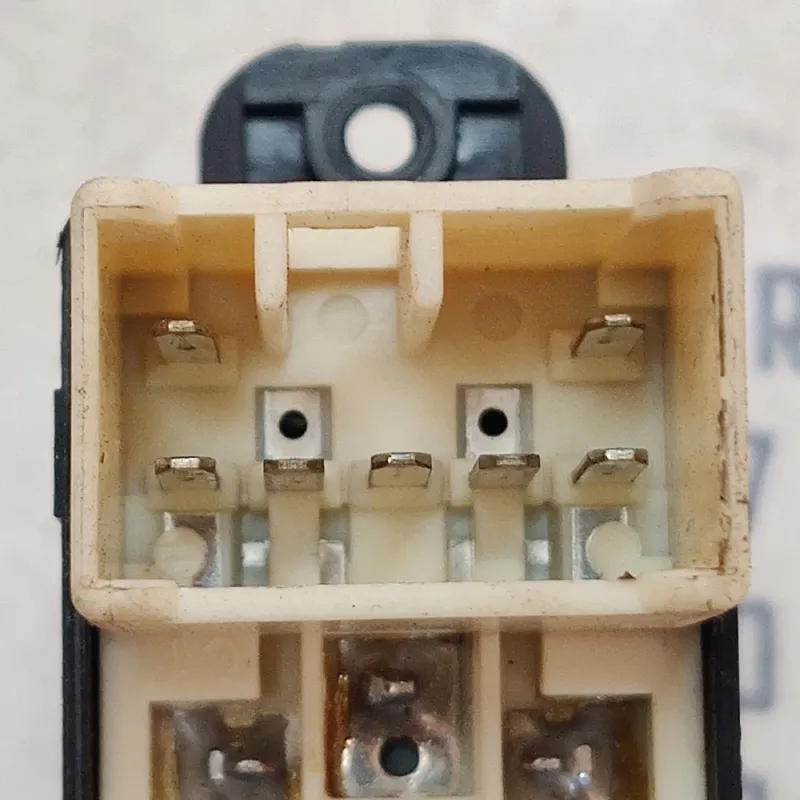 Кнопка склопідіймача Hyundai Sonata IV 98-05 OEM 935782d000