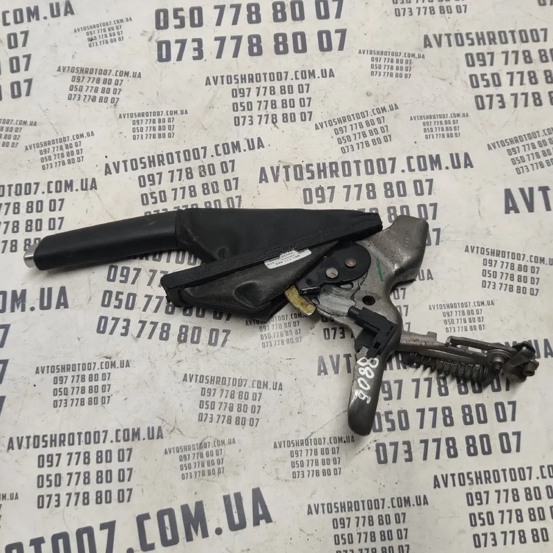 Ричаг ручного тормозу VW Passat B8 USA (15-22) OEM 561711465