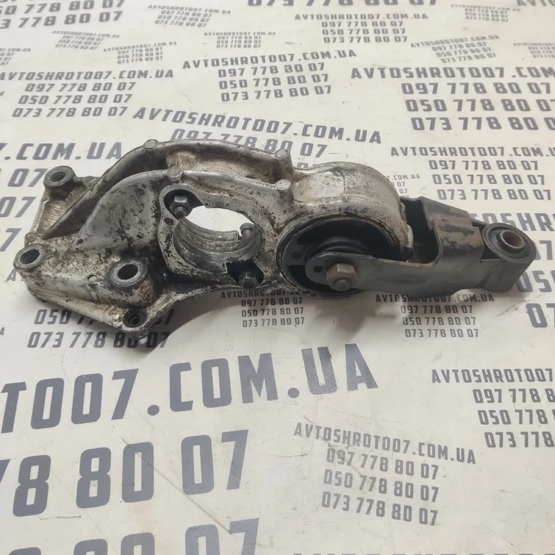 Подушка двигуна Peugeot Partner 1 (96-08) 1.4 OEM 9637123180