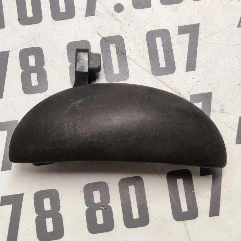 Ручка зовн. Citroen C1 (05-14) 1.0 бенз задня права OEM 8322
