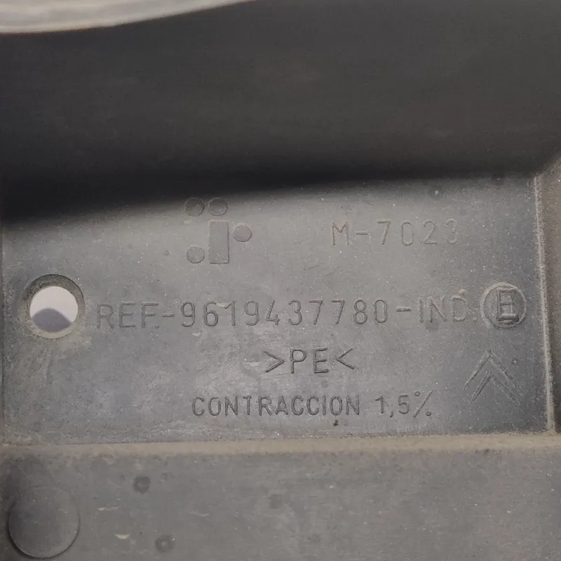 Підсилювач бампера Peugeot Partner 96-08 1.4 зад 9619437780