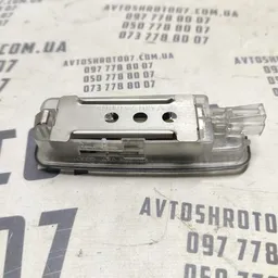 Плафон Audi A6 C6 (04-11) 2.0 TDI передній OEM 4D0947105A фото 3