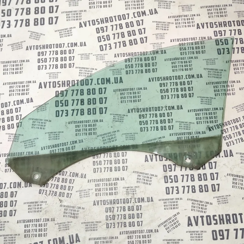 Скло Audi A6 C6 (04-11) 2.0 TDI переднє праве OEM 43R00083