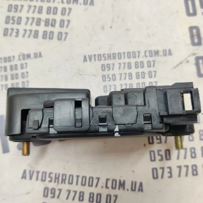 Привід замка Hyundai Sonata IV (98-05) 2.0 Бенз Задня права
