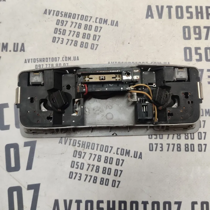 Плафон підсвітки внутрішній Mazda 3 BK (03-09)