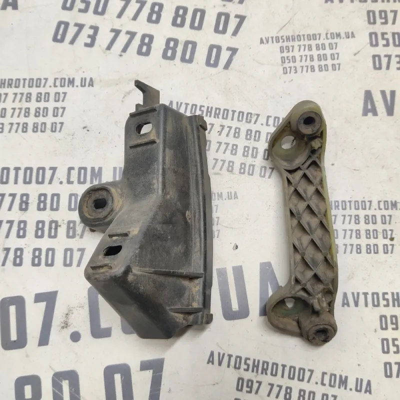 Кронштейн бампера Audi A6 C6 04-11 2.0TDI пр.зад. 4f9807898a