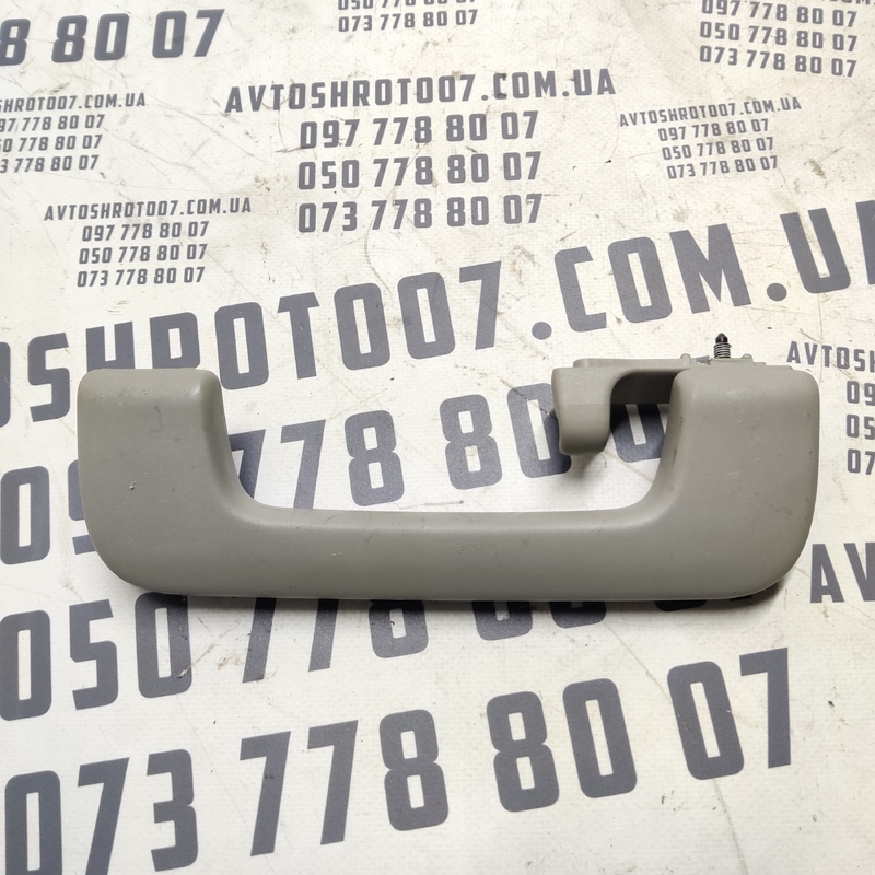 Ручка вн. Audi Q7 4L (05-15) 3.6 задня права OEM 8P0857607K