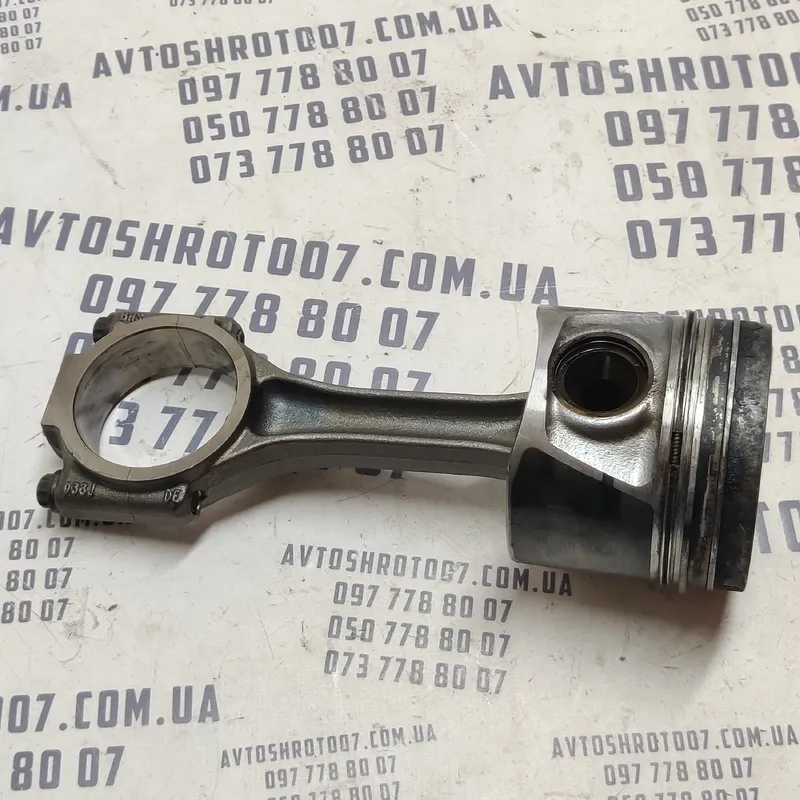Поршень з шатуном Audi A6 C6 04-11 2.0 TDI OEM 240407303ge