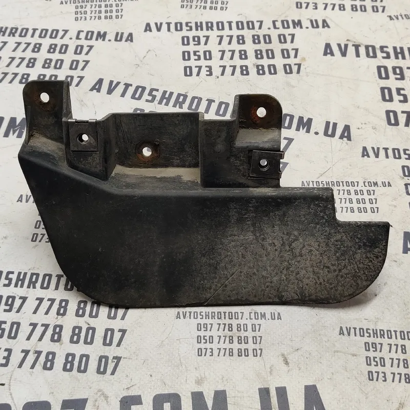 Бризговик Audi Q7 4L (05-15) 3.6Б Зад.Лів.Ниж. OEM 4L0853115