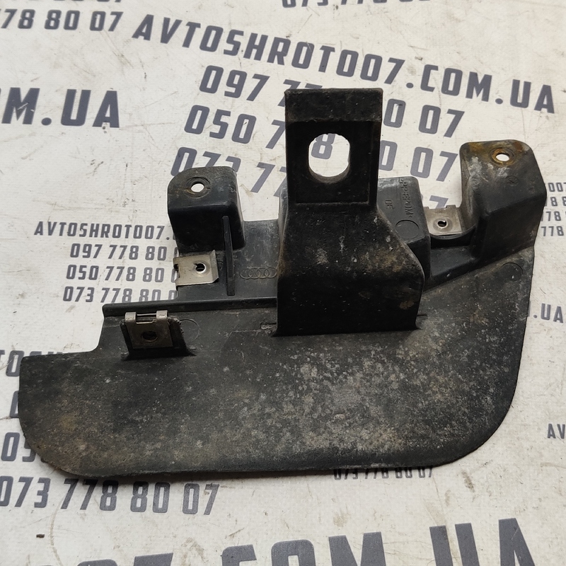 Бризговик Audi Q7 4L (05-15) 3.6Б Зад.Лів.Ниж. OEM 4L0853115 фото 2