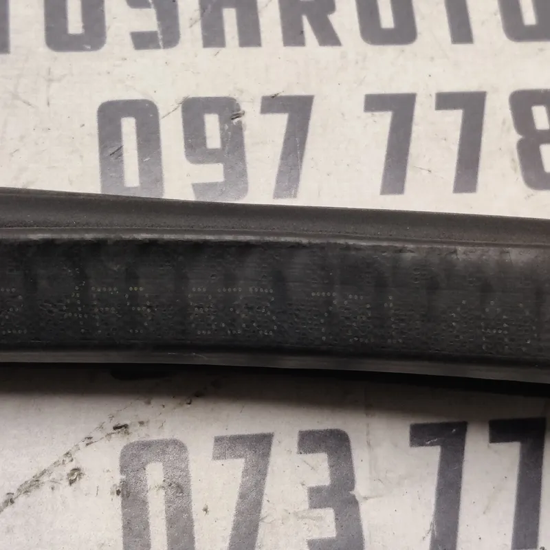 Ущільнювач Audi A6 C6 04-11 2.0 TDI задня ліва OEM 4f9833721