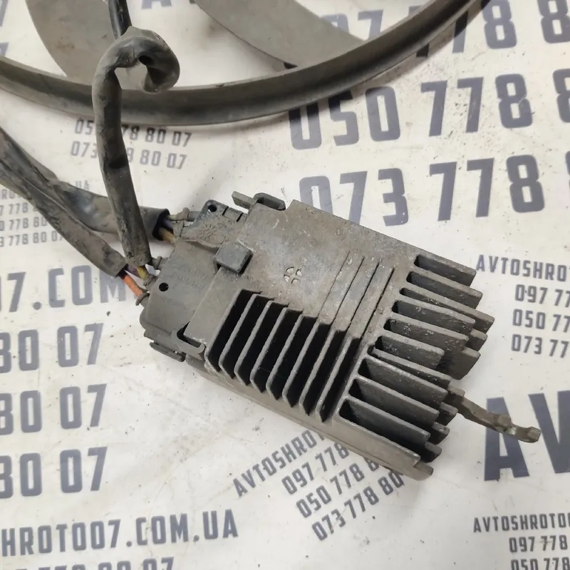Вентилятор радіатора Audi A6 C6 04-11 2.0 TDI OEM 4f0959501c