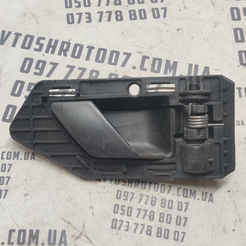 Ручка внутрішня Peugeot Partner 1 (96-08) 1.4 передня права