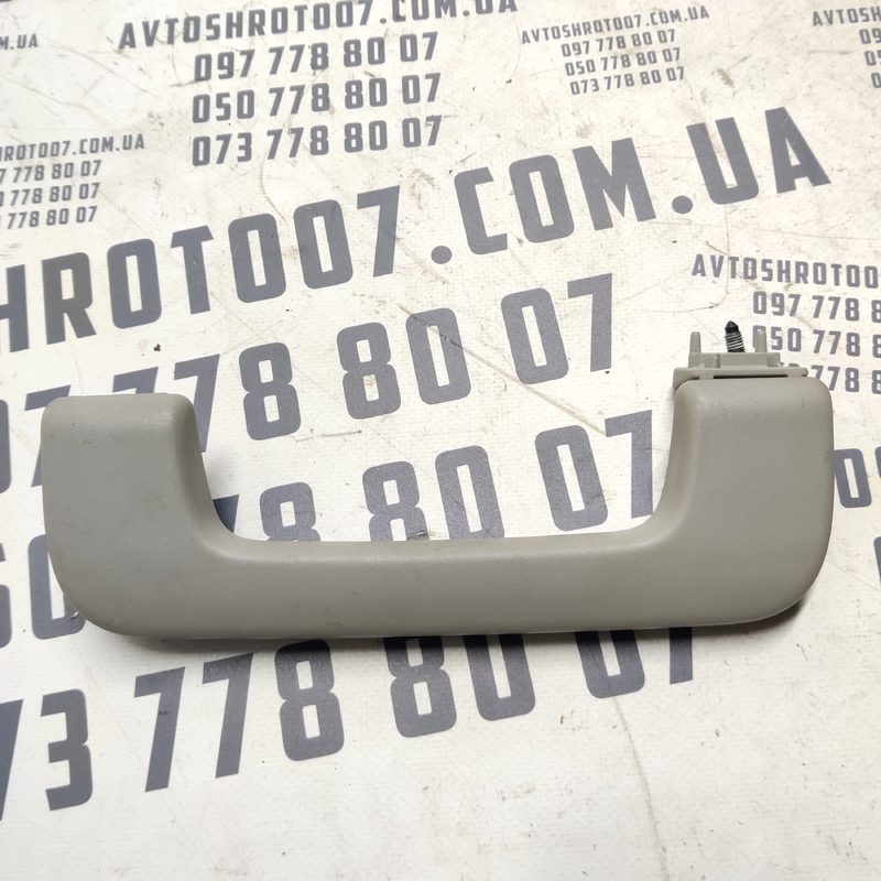 Ручка внутр. Audi Q7 4L 05-15 3.6 пер. ліва OEM 8P0857607K