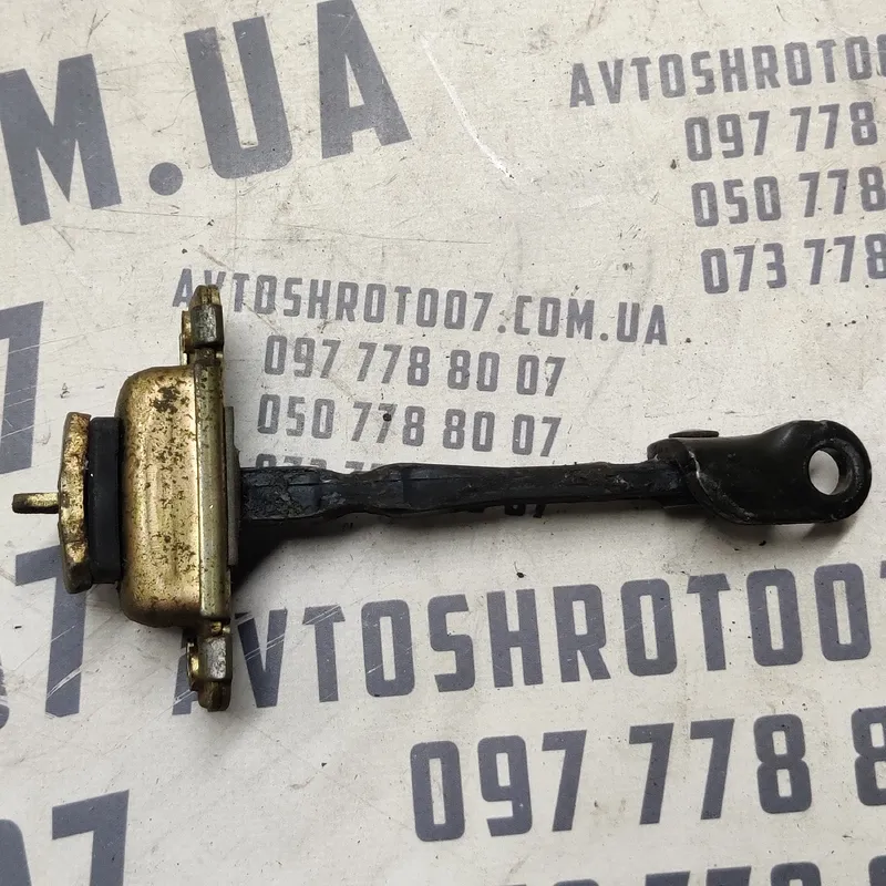 Обмежувач дверей Hyundai Sonata IV (98-05) 2.0 бензин лівий