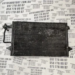 Радіатор кондиціонера Audi A8 D2 (94-02) OEM 4D0260401A фото 2