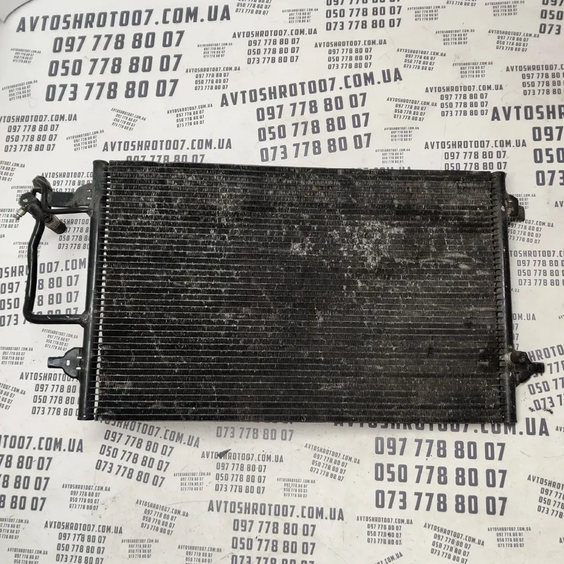 Радіатор кондиціонера Audi A8 D2 (94-02) OEM 4D0260401A