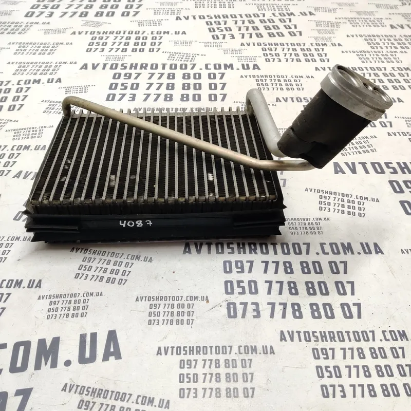 Випарник кондиціонера VW Passat B5 (96-05) OEM 8D1820103D