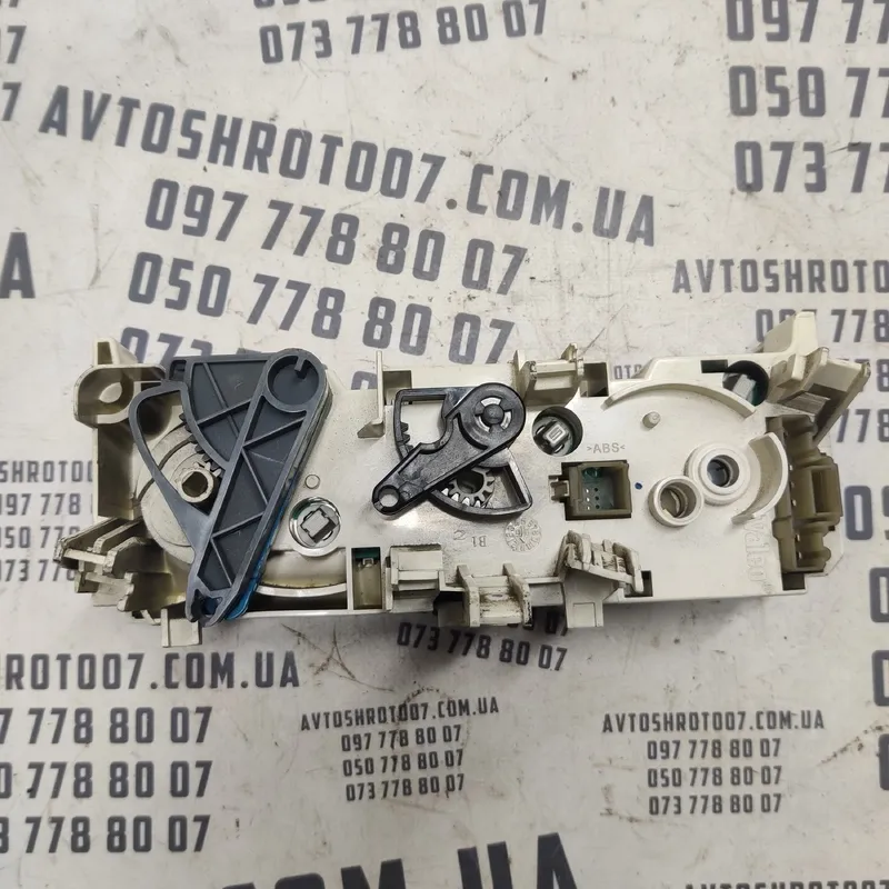 Блок керування пічкою Peugeot Partner 1 (96-08) 1.4 Бензин