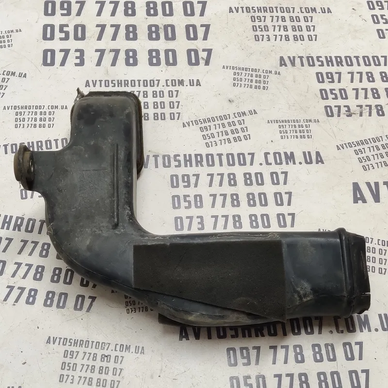 Воздуховод Hyundai Sonata IV (98-05) 2.0 Бенз OEM 2821037510