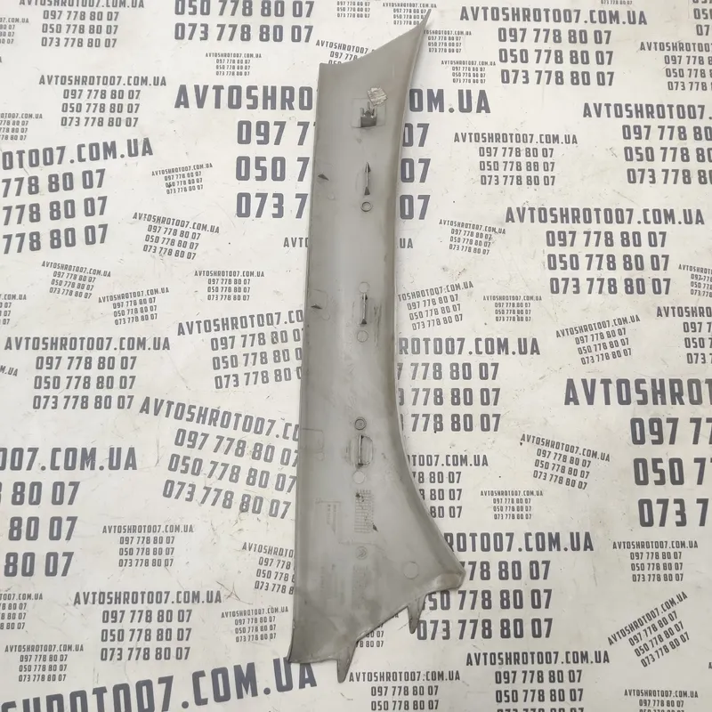 Накладка Peugeot Partner 1 96-08 1.4 Ліва OEM 9619176277