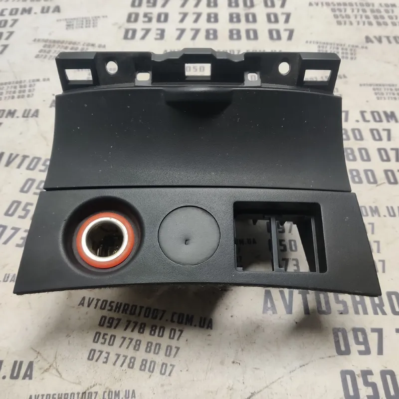 Накладка салону Mazda 3 BK (03-09) bp4l55211