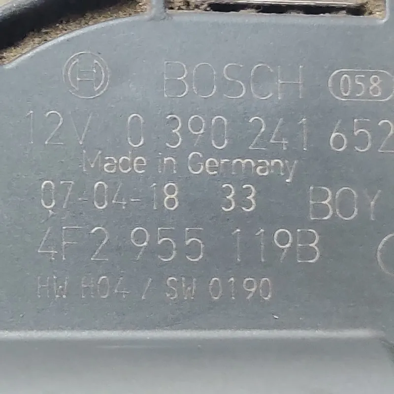 Мотор склоочисників Audi A6 C6 04-11 2.0 TDI OEM 4F2955119B