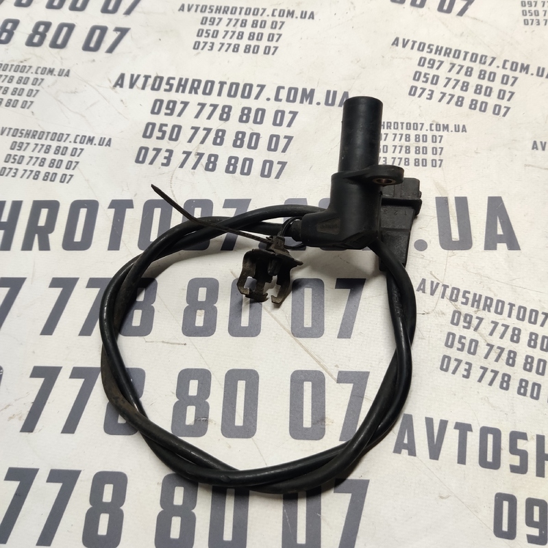 Датчик положення коленвалу Opel Vectra B 95-02 OEM 90483739