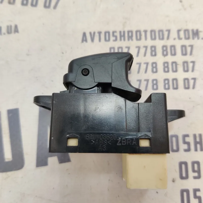 Кнопка склопідіймача Hyundai Sonata IV 98-05 OEM 935782d000