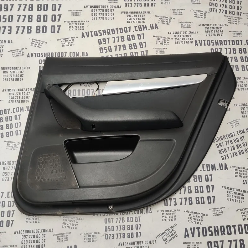 Карта дверна Audi A6 C6 04-11 2.0 TDI зад. пр. OEM 4f0867306