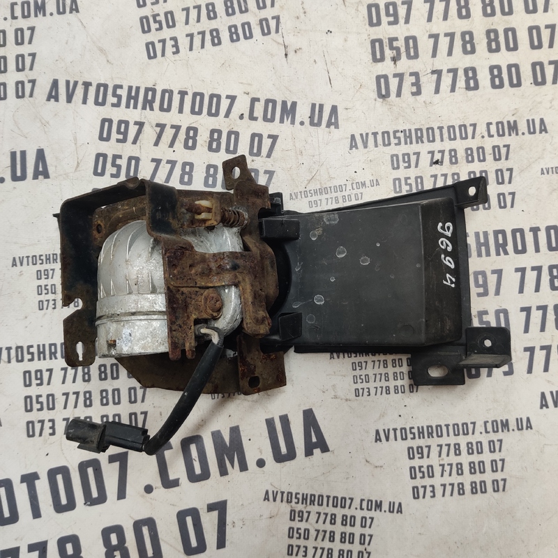 Фара протитуманна Mitsubishi Lancer 9 передня ліва