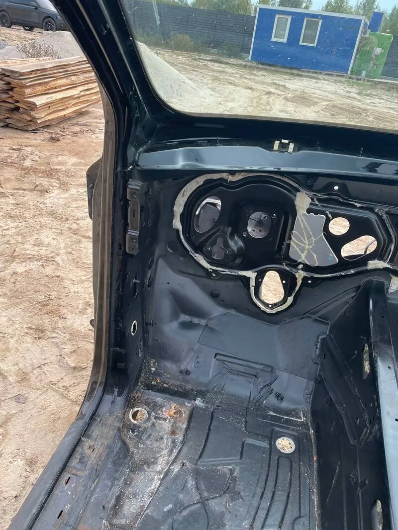 Четверть Audi Q7 4L (05-15) 3.6 передня ліва OEM 7L0803107B