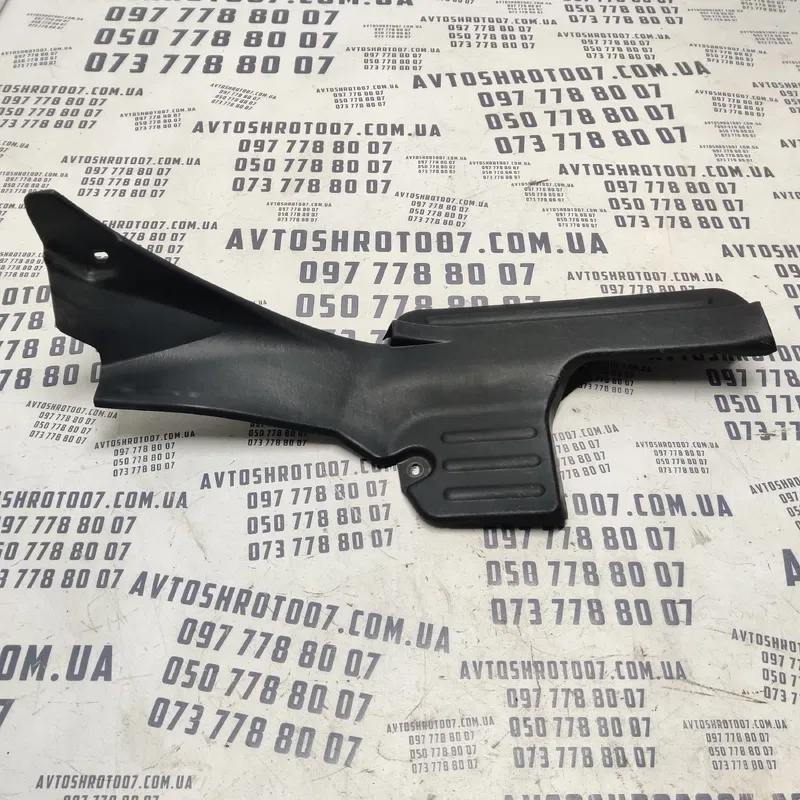Накладка Hyundai Sonata IV 98-04 2.0 зад лів OEM 8587638000