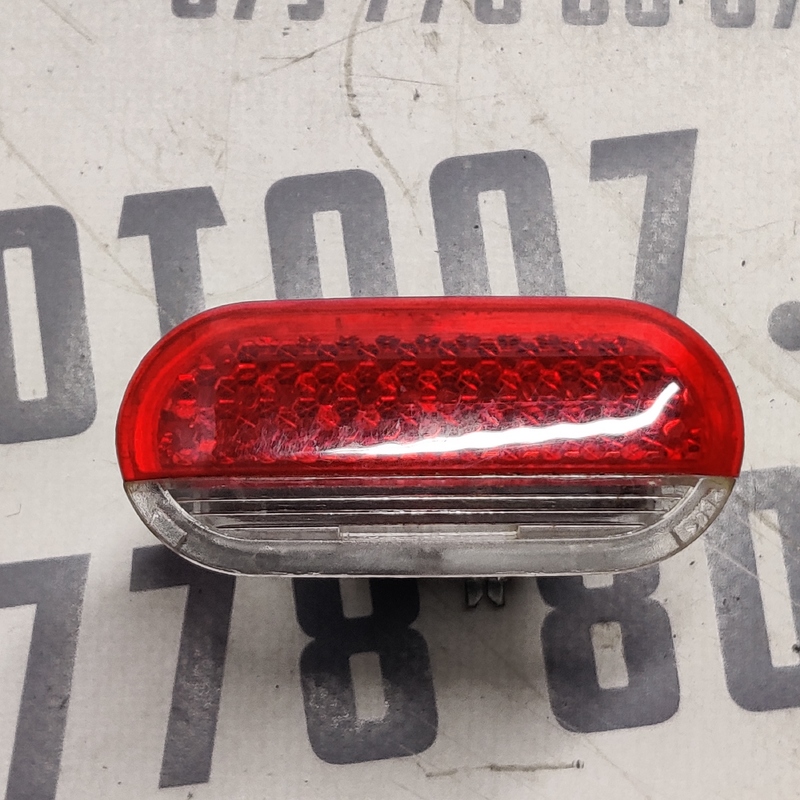 Ліхтар салону VW Bora (98-05) 1.9 TDI пер.пр. OEM 1j0947411b