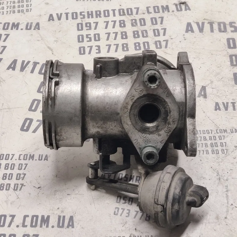 Дросельна заслонка VW Bora (98-05) 1.9 TDI OEM 038129637a
