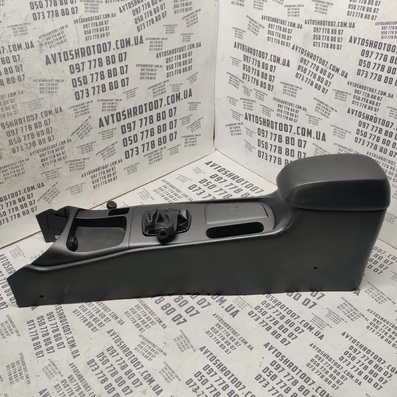 Консоль центральна Hyundai Sonata (98-05) 2.0 OEM 846113c000