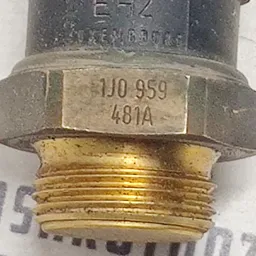 Датчик температури VW Bora (98-05) 1.9 TDI OEM 1j0959481a фото 4