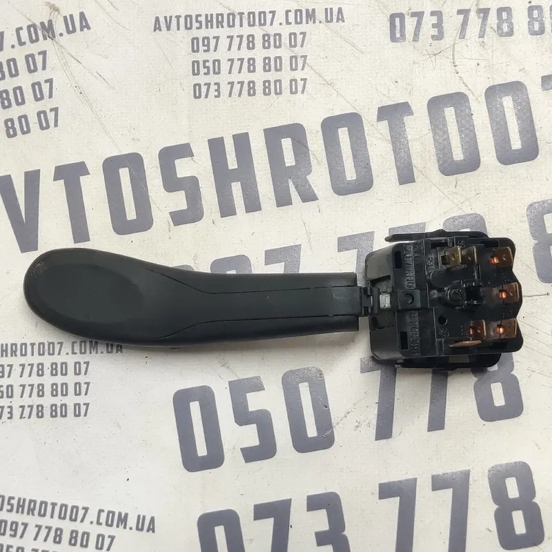 Перемикач підрульовий ВАЗ Kalina 04-13 1.4 OEM 21233709330