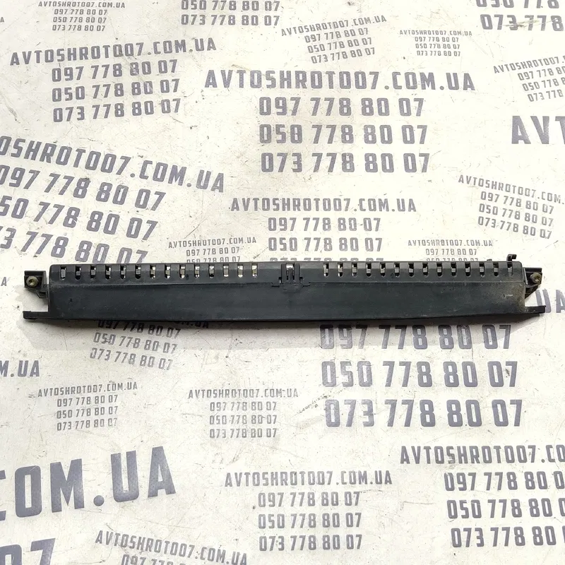 Стоп-сигнал VW Bora (98-05) 1.9 TDI задній OEM 1j6945097c