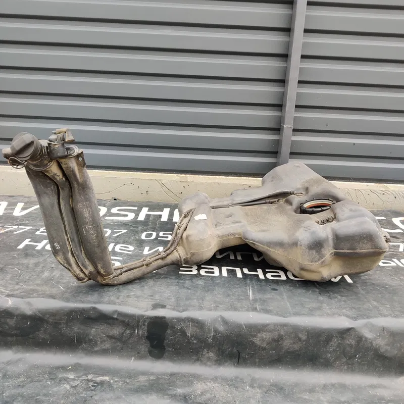 Бак паливний Volkswagen Bora (98-05) 1.9 TDI OEM 1j0201085