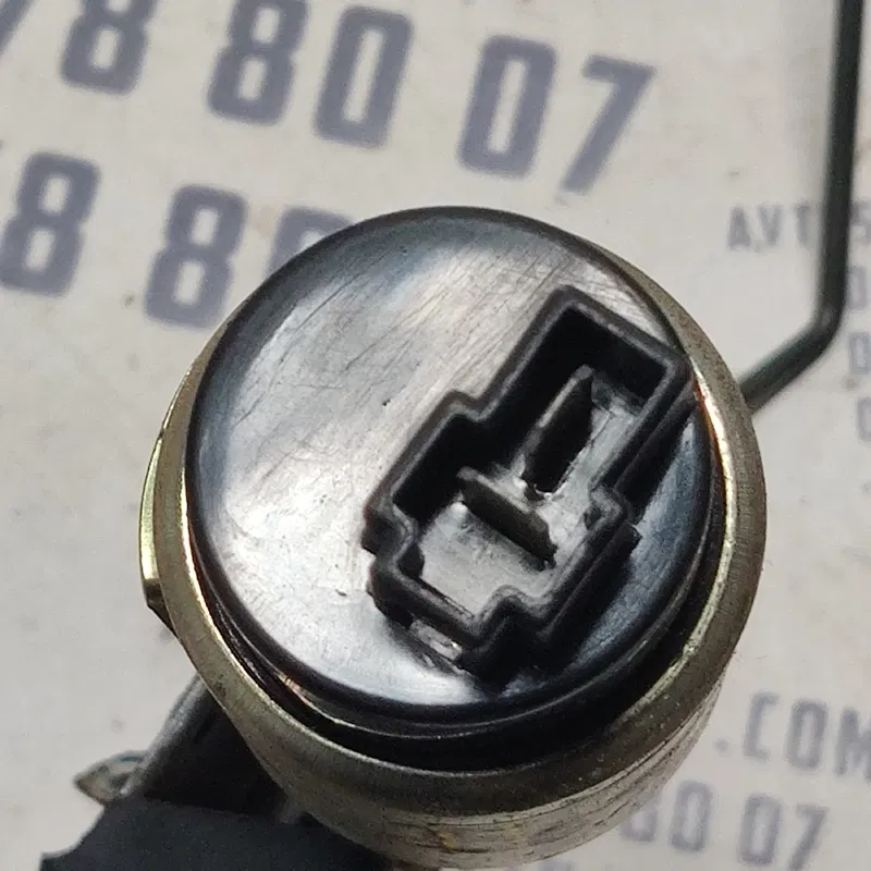 Замок багажника Hyundai Sonata IV 98-05 2.0 OEM 1843b000