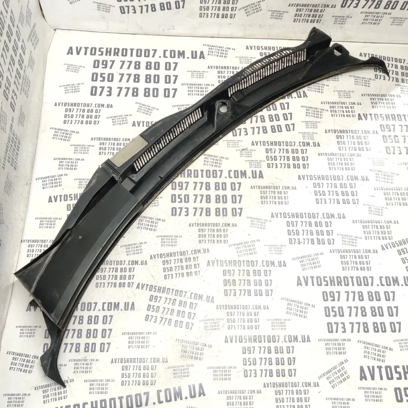 Жабо Volkswagen Bora (98-05) 1.9 TDI OEM 1j1819415b