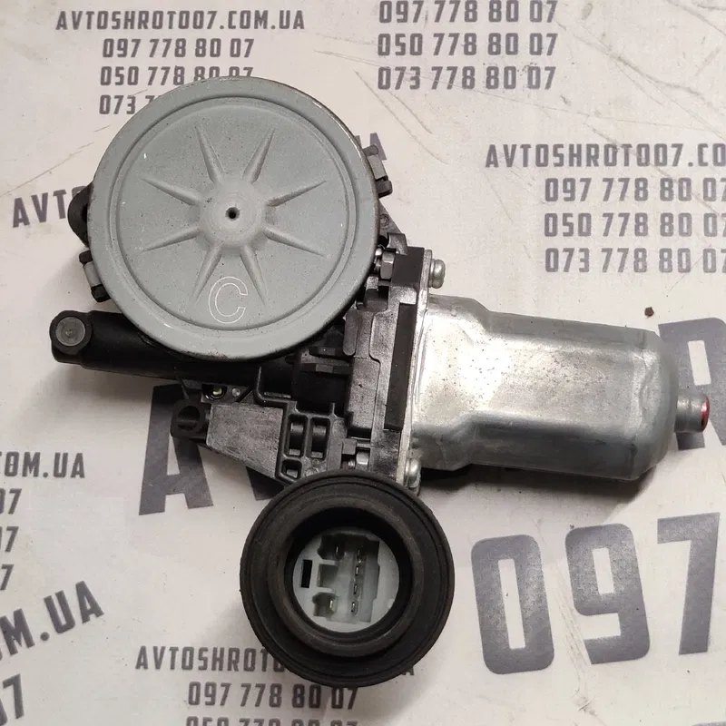 Мотор склопід Toyota Corolla 06-13 1.6 Пр Зад OEM 8572035140