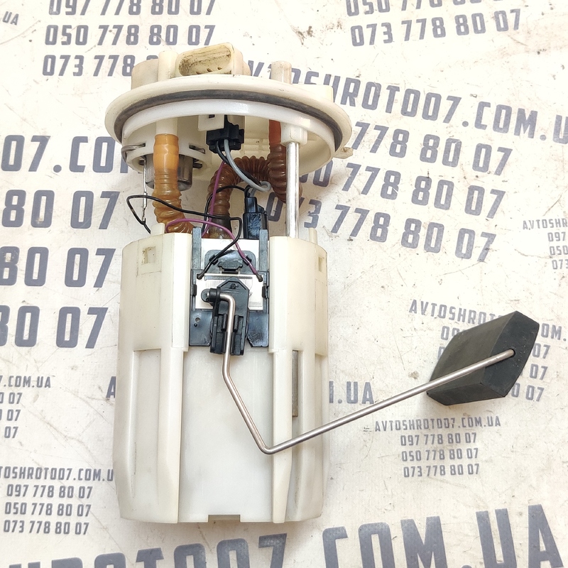 Паливний насос ВАЗ Kalina (04-13) 1.4 OEM 21101113900900