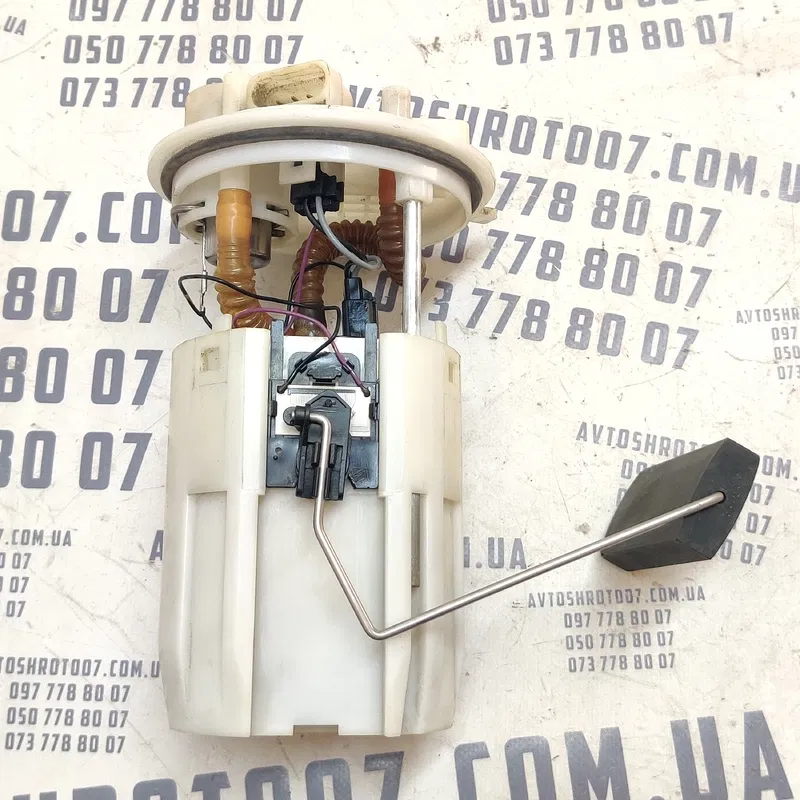 Паливний насос ВАЗ Kalina (04-13) 1.4 OEM 21101113900900