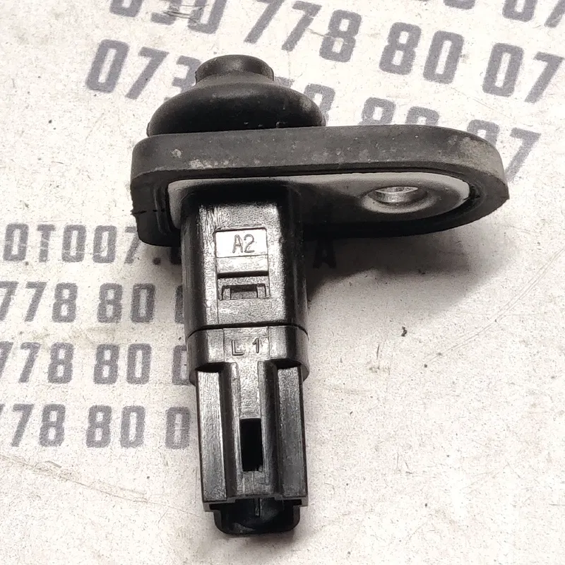 Кінцевик дверей Hyundai Sonata IV (98-05) 2.0 Бензин